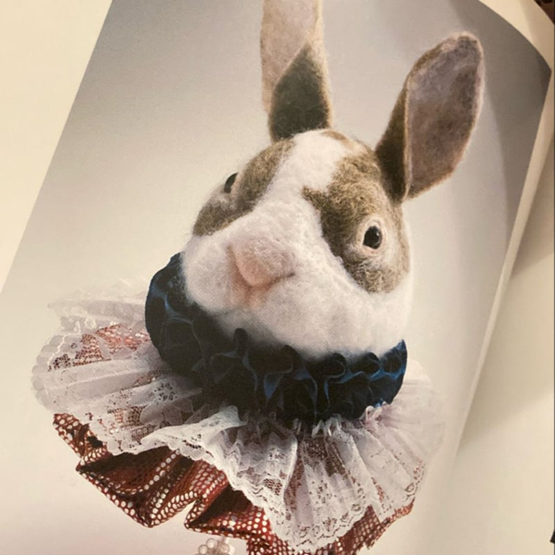 500 Felt Objects by Julie Hale, Nathalie Mornu