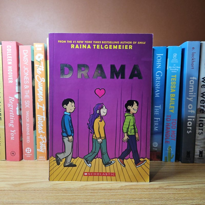 Drama: a Graphic Novel