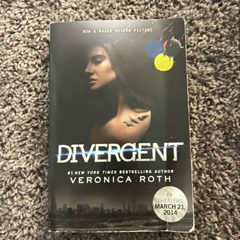 Divergent Movie Tie-In Edition