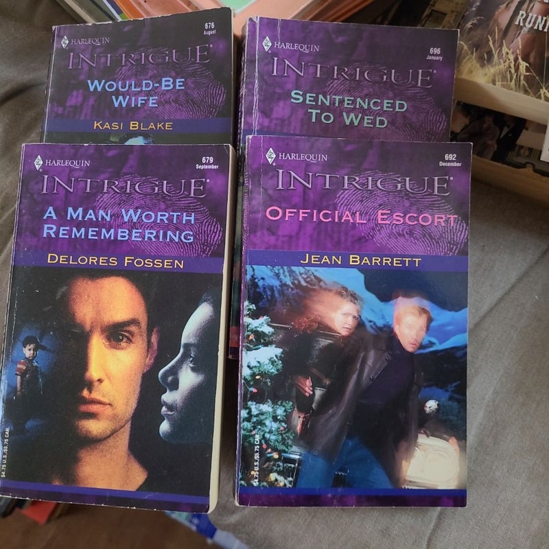 Harlequin Intrique Bundle