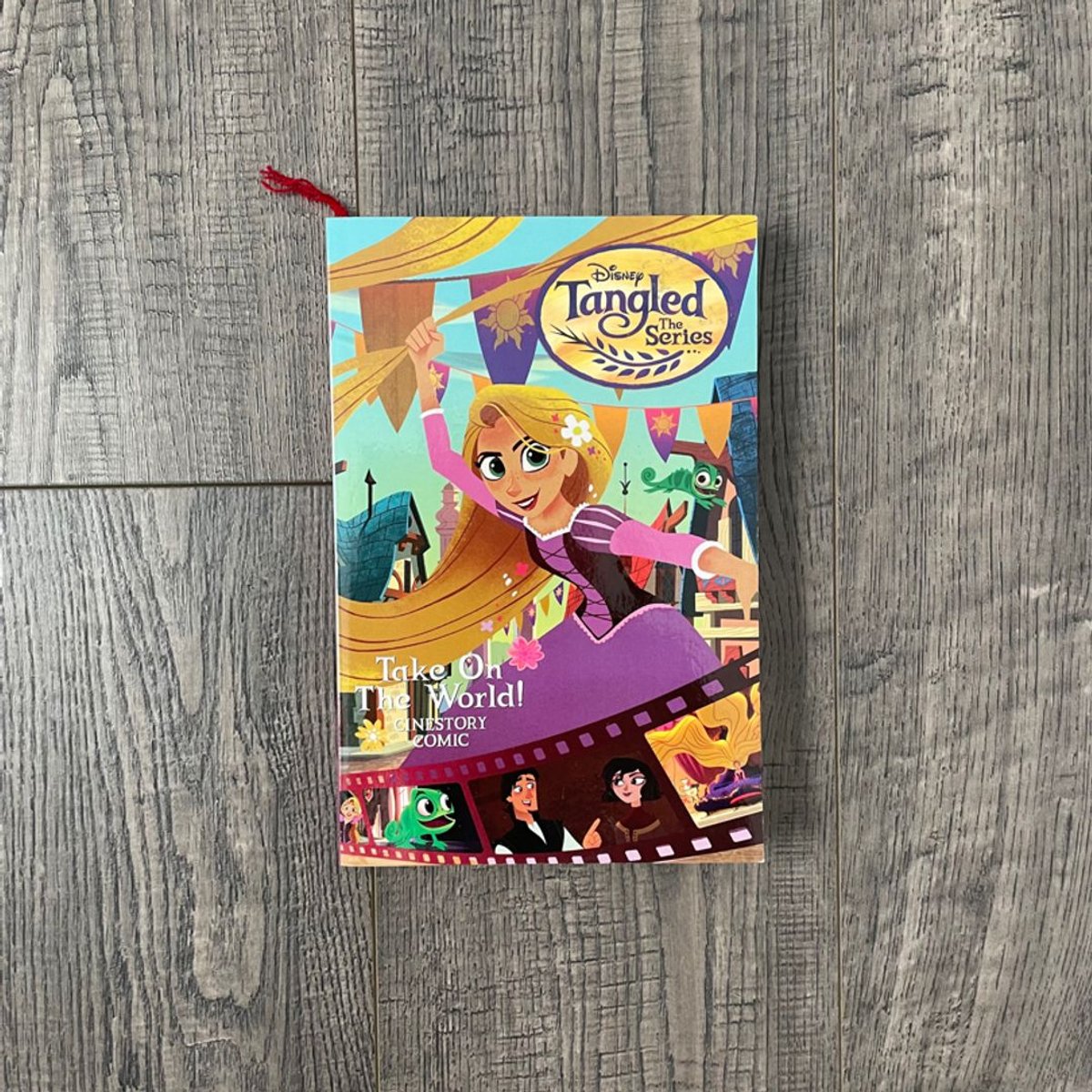 Disney Tangled: the Series: Take on the World Cinestory Comic by Disney