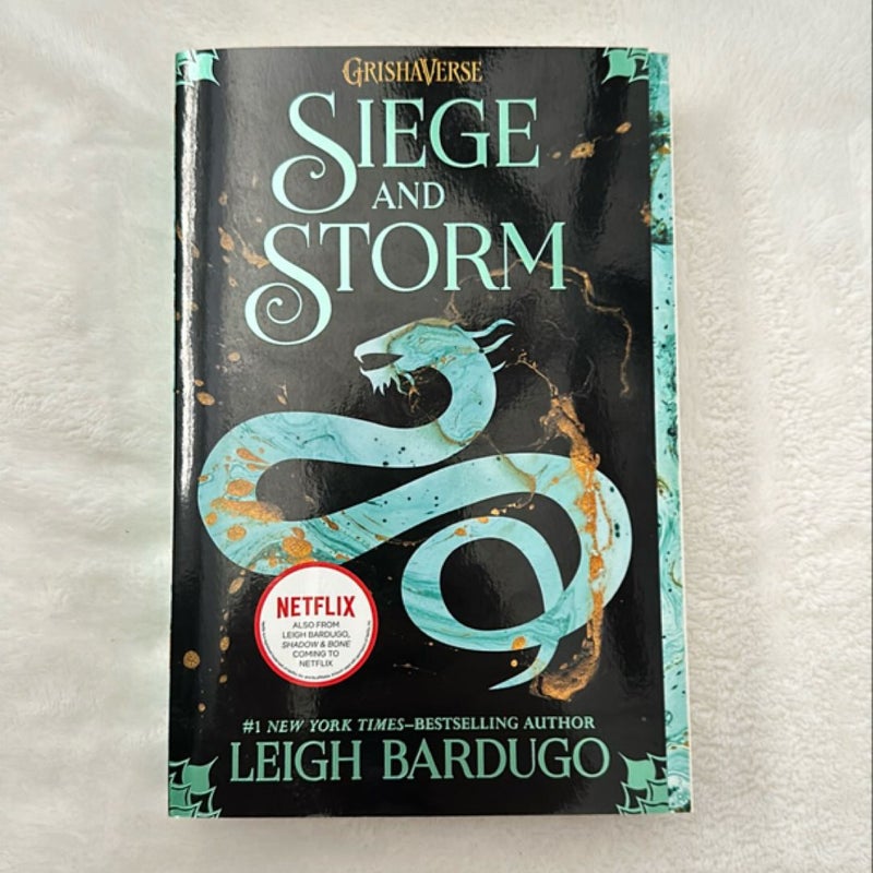 The Shadow and Bone Trilogy Boxed Set