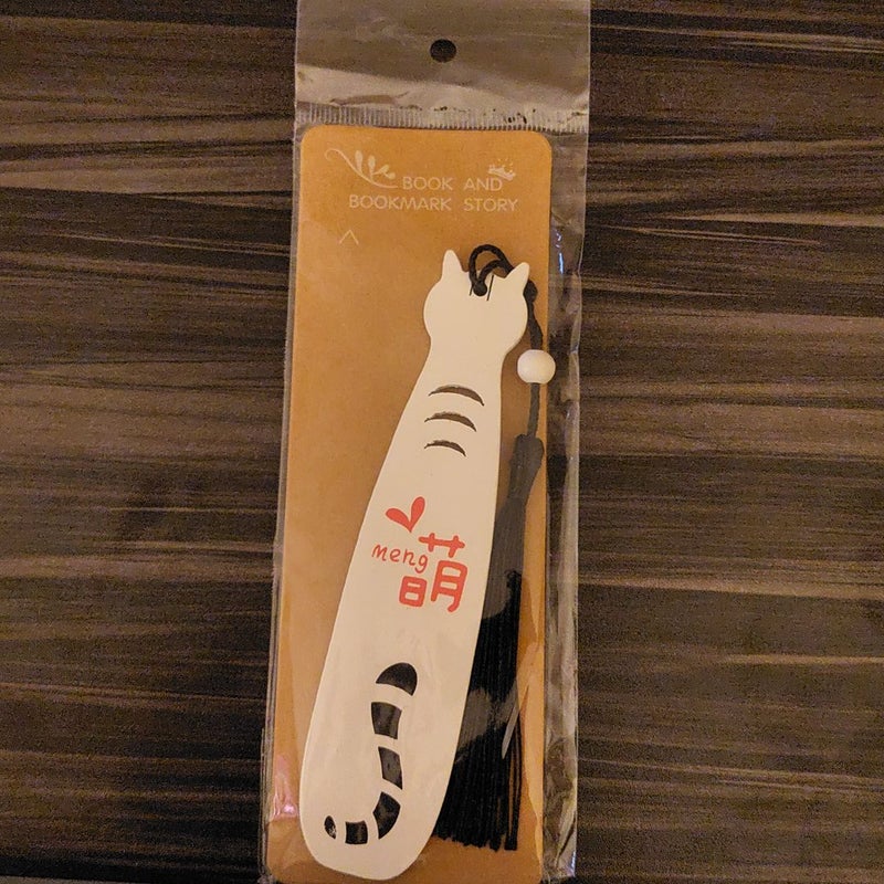 Wooden Cat Bookmark (white)