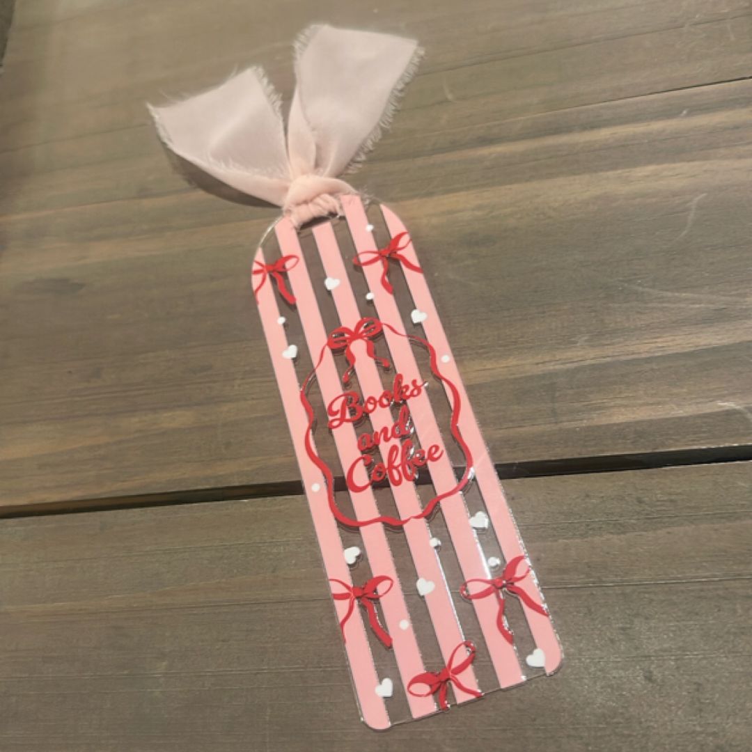 📚☕️🩷 Books & coffee & pink stripes 📚☕️🩷