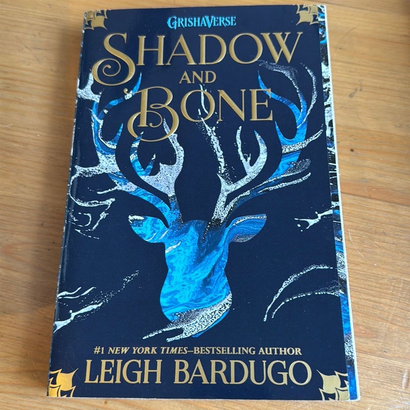 The Shadow and Bone Trilogy Boxed Set NO NETFLIX LOGO