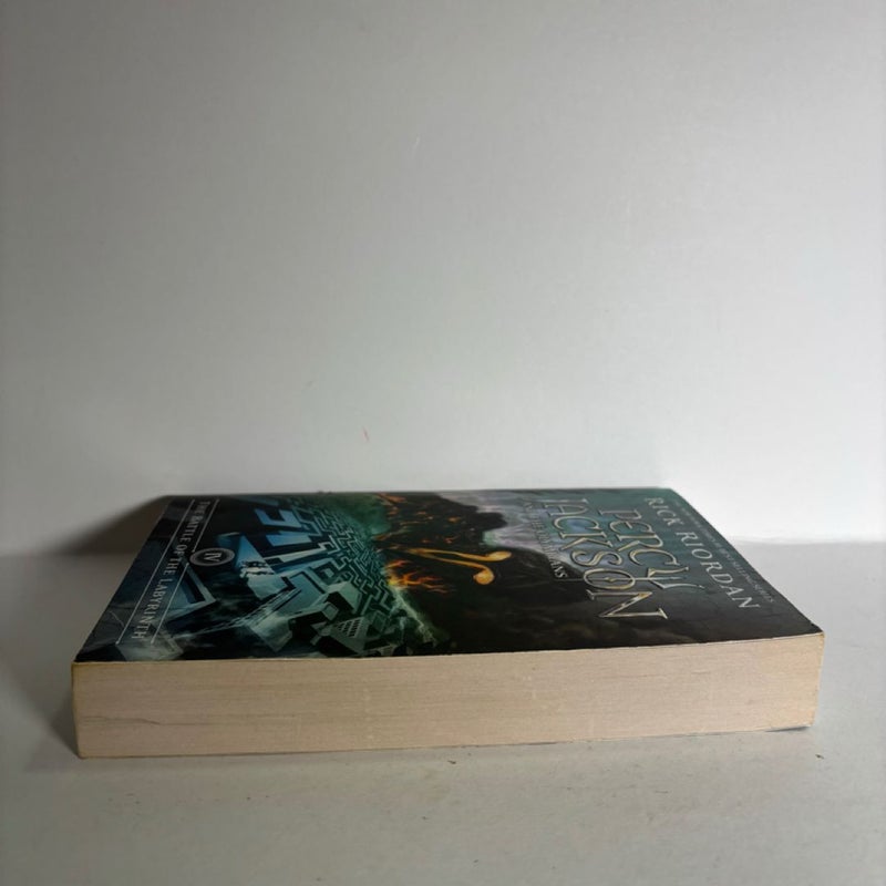 Percy Jackson and the Olympians, Book Four the Battle of the Labyrinth (Percy Jackson and the Olympians, Book Four)