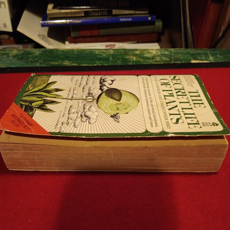 The Secret Life of Plants 1st Avon PB Edition 1974