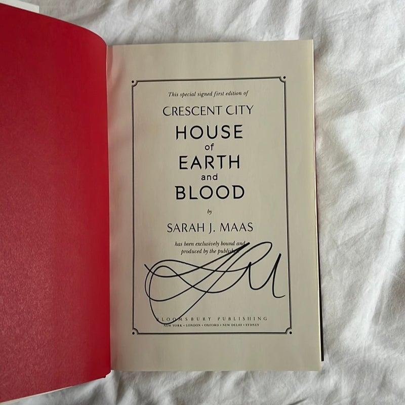 House of Earth and Blood by Sarah J Maas signed first edition