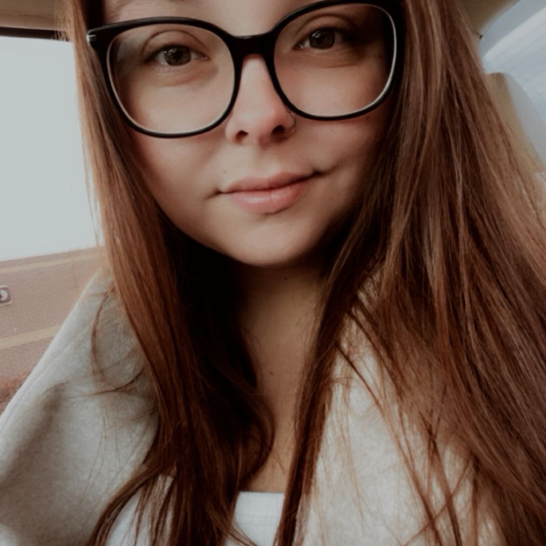 Stephanie’s Books 🖤