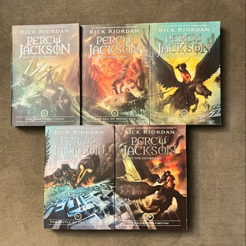 Percy Jackson and the Olympians 5 Book Paperback Boxed Set (new Covers W/poster)