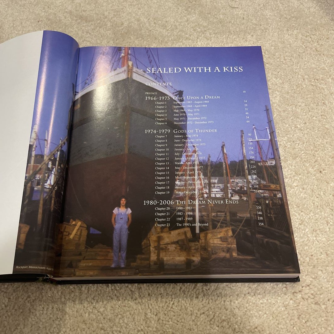 Sealed With a Kiss by Lydia Criss, Hardcover | Pangobooks