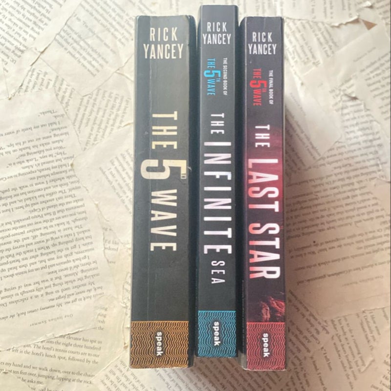 The 5th Wave trilogy series 