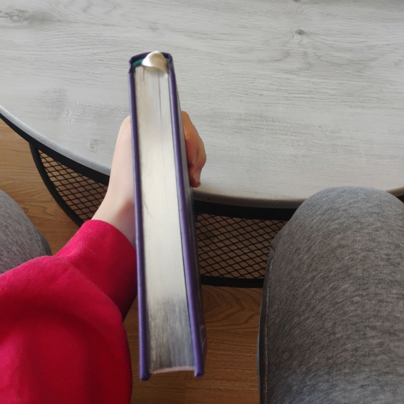 Alices adventures in Wonderland and Through the Looking Glass