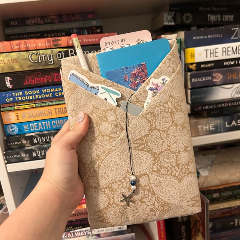 Blind Date with a Book:  Romance Theme