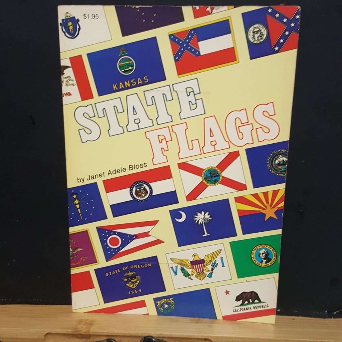 State flags by Janet Adele Bloss, Paperback | Pangobooks