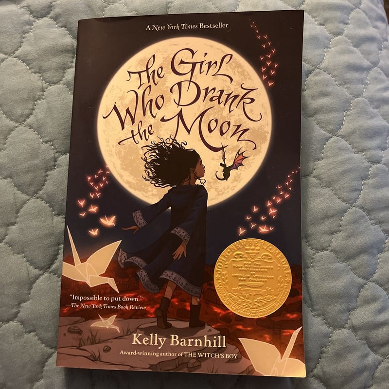 The Girl Who Drank the Moon (Winner of the 2017 Newbery Medal)