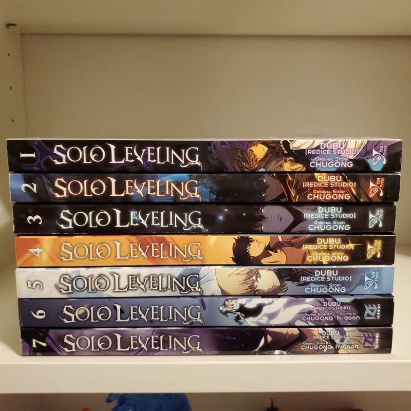 Solo Leveling, Vol. 1-7 Bundle