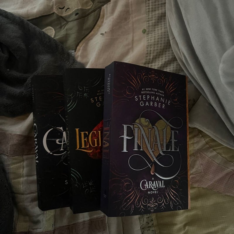 Caraval Bundle 