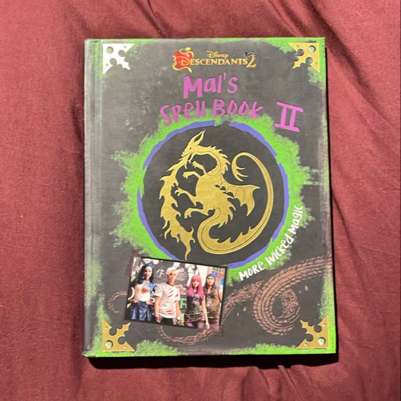 Descendants 2: Mal's Spell Book 2