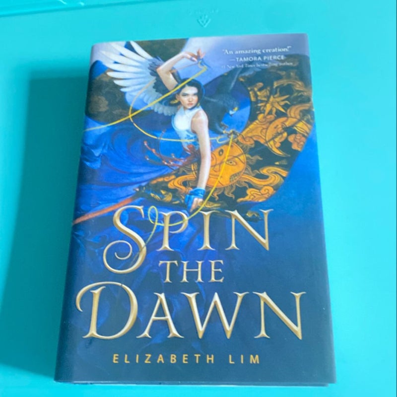 Spin the dawn  Owlcrate edition 