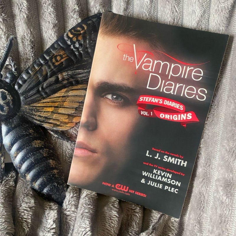 The Vampire Diaries: Stefan's Diaries #1: Origins