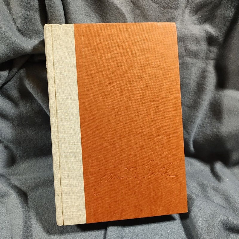 The Mammoth Hunters (1st ed. 1st print)