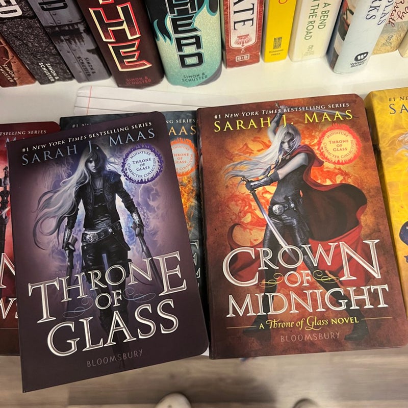 Throne of Glass mini character editions 