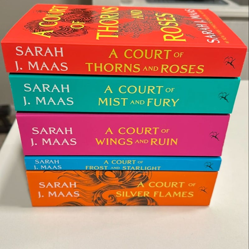 A Court of Thorns and Roses Set (ACOTAR Bundle Books 1-5)