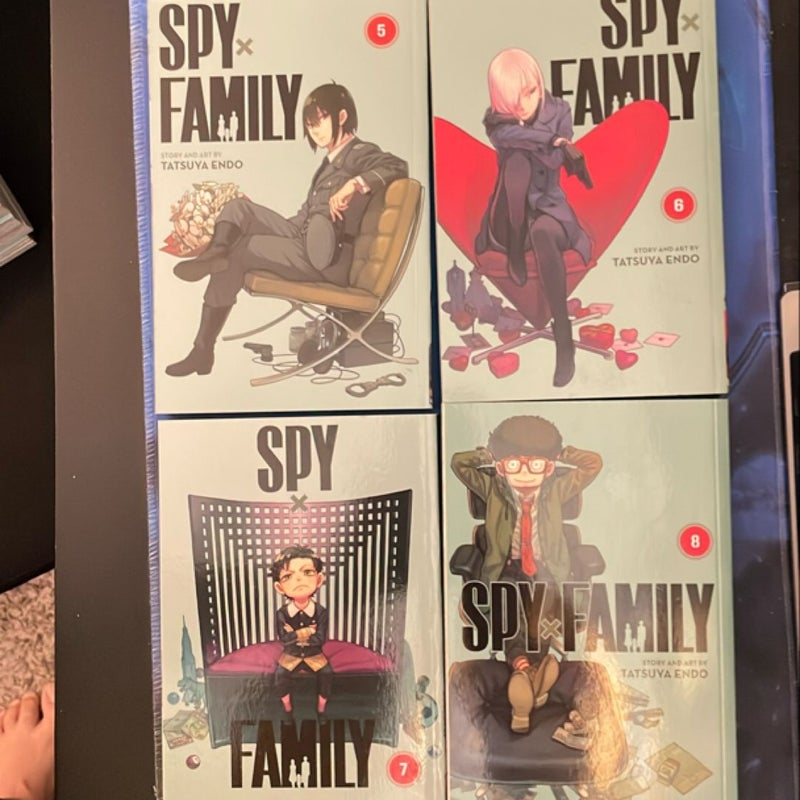 Spy X Family, Vol. 1 - 12 & The Official Guide: Eyes Only