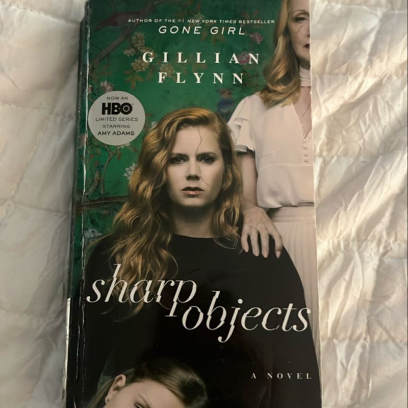 Sharp Objects (Movie Tie-In)