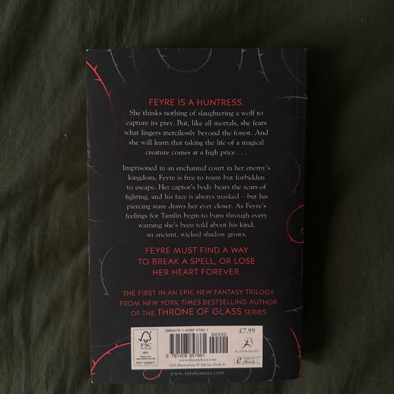 A Court of Thorns and Roses (UK First Print) 