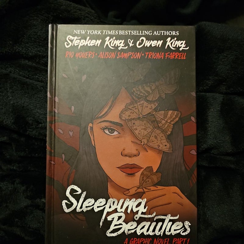 Sleeping Beauties, Vol. 1 (Graphic Novel)