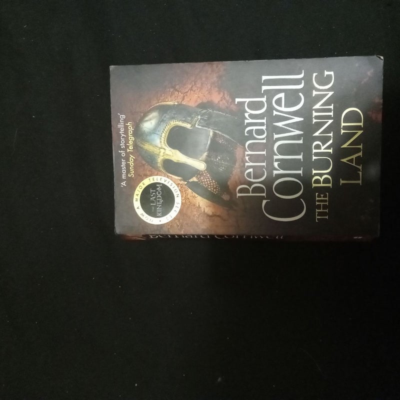 The Burning Land (the Last Kingdom Series, Book 5)