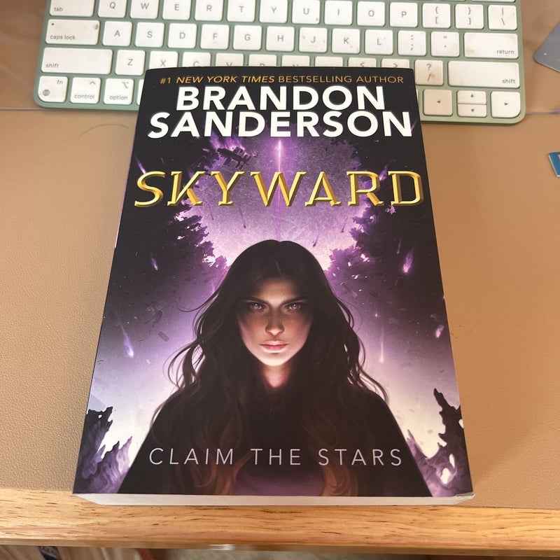 Skyward (Skyward, #1) by Brandon Sanderson