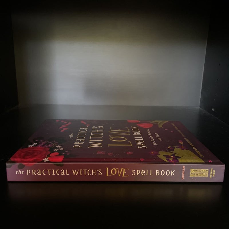 The Witches' Love Spell Book by Cerridwen Greenleaf