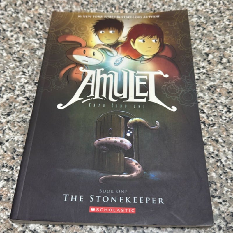 Amulet The Stonekeeper