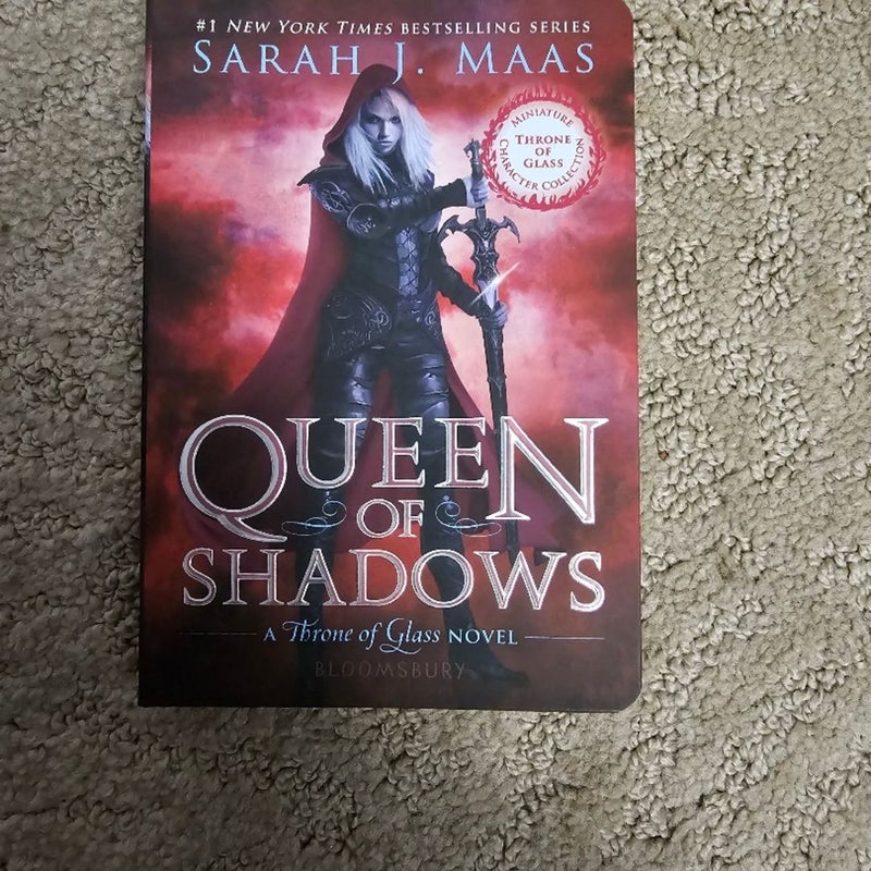 Queen of Shadows mini