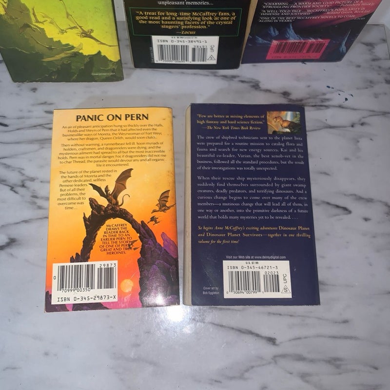 A McCaffrey Book Lot of 5, sicience fiction Dragonflight The Rowan cristal line Crystal Line