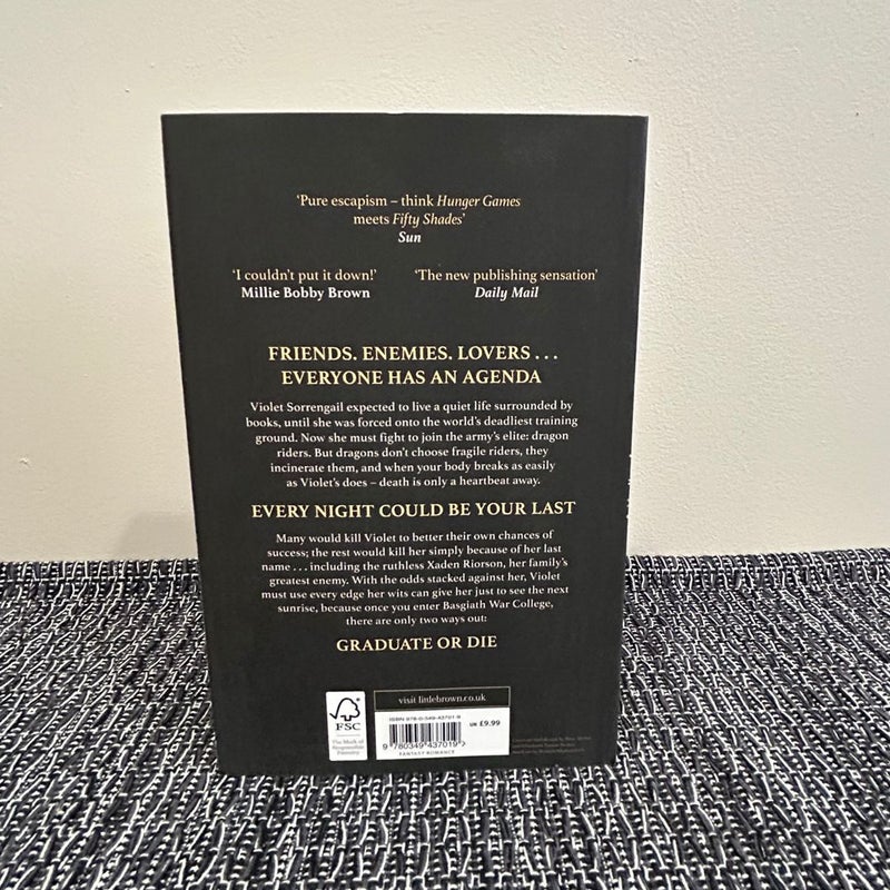 Fourth Wing (UK Paperback)