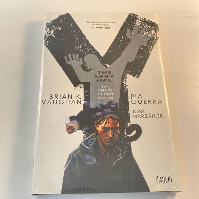 Y: the Last Man: Deluxe Edition Book One