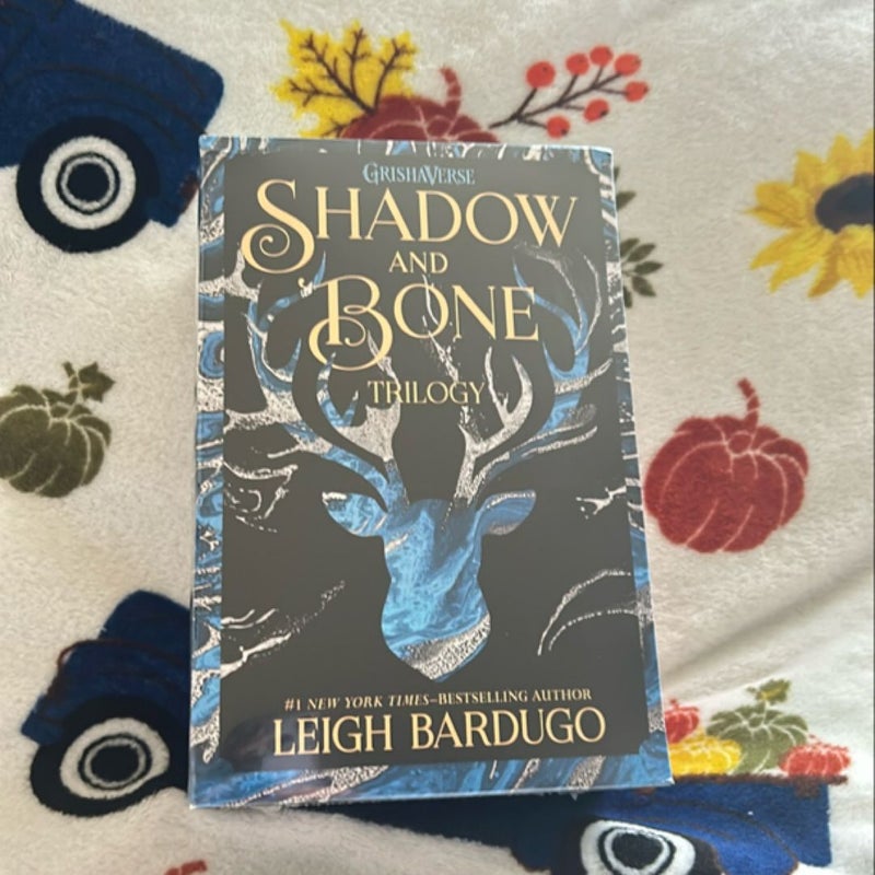 The Shadow and Bone Trilogy Boxed Set