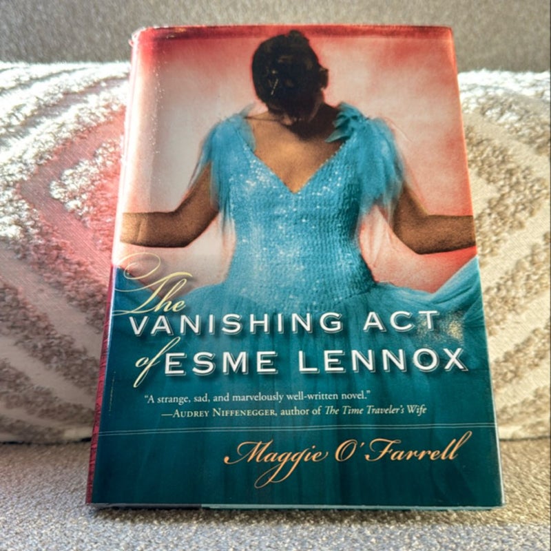 The Vanishing Act of Esme Lennox