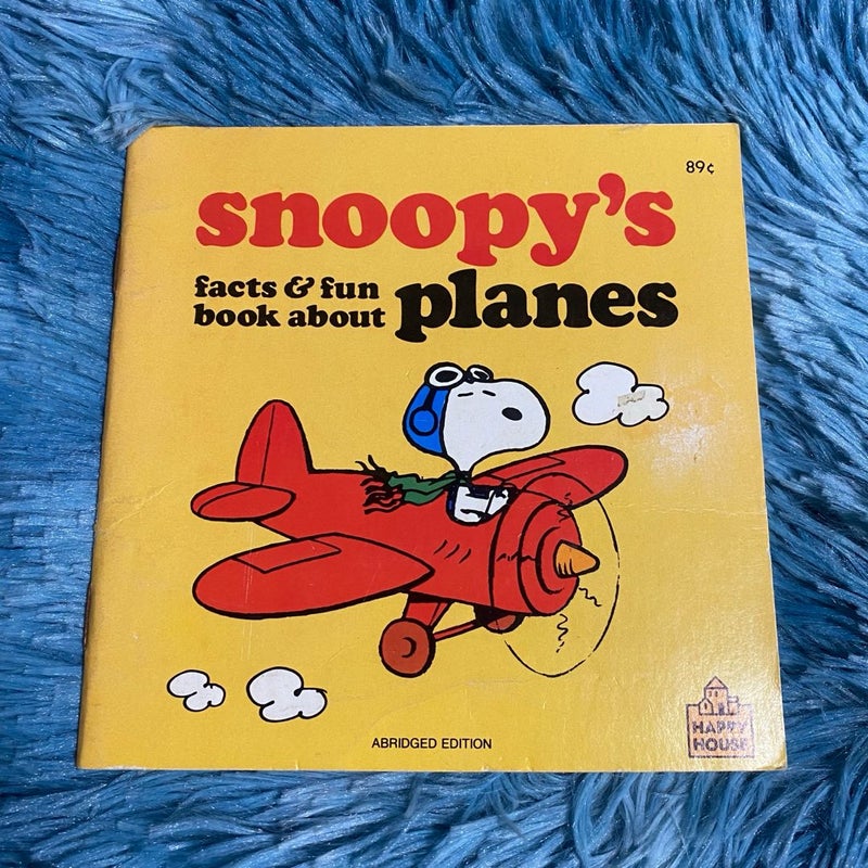 Snoopy Facts and Fun Book about Planes