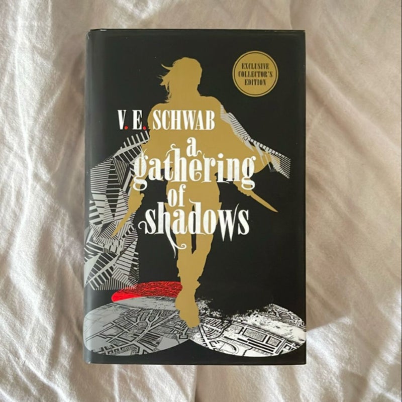 A Gathering of Shadows: Collector's Edition