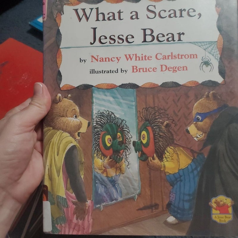 What a Scare, Jesse Bear