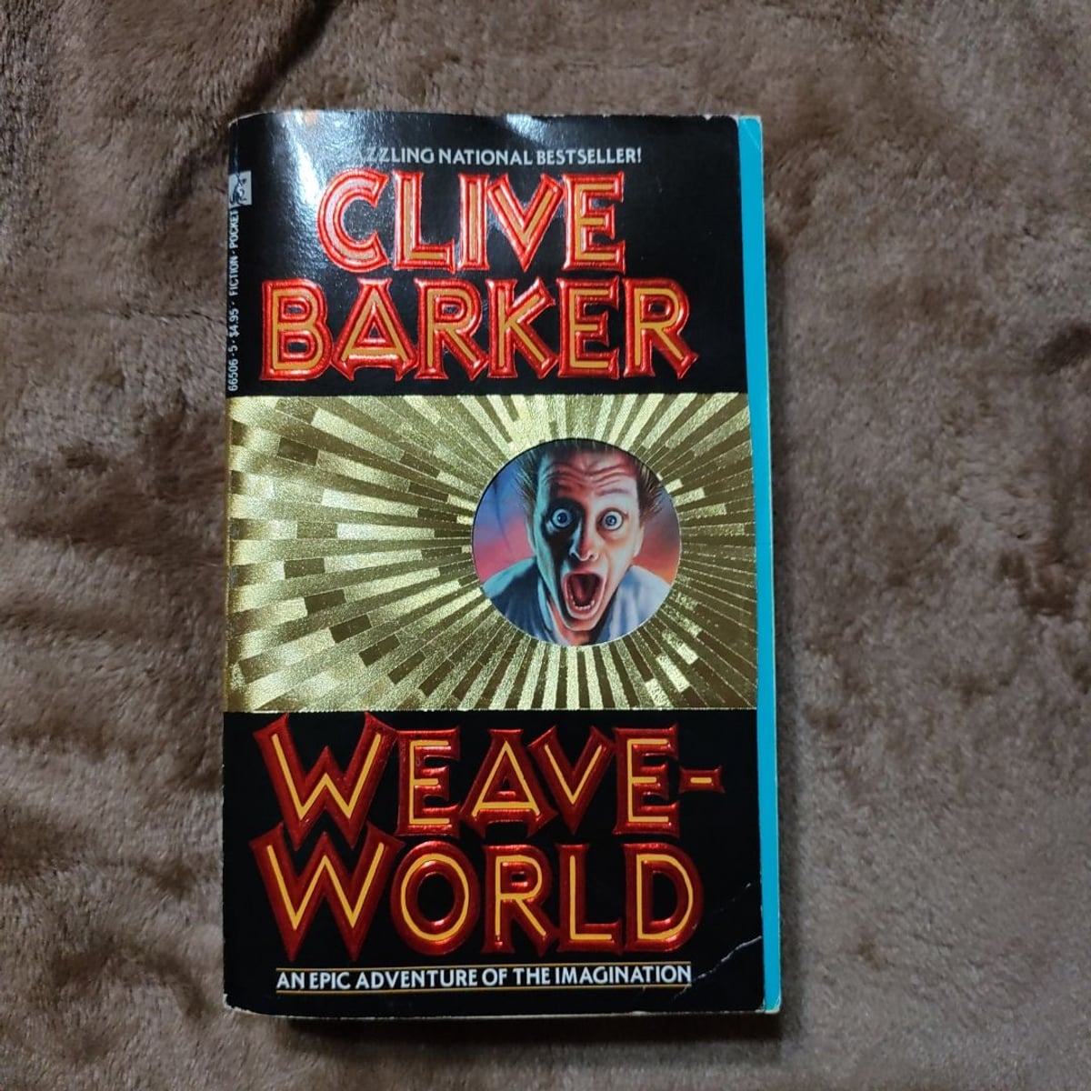 Weaveworld by Clive Barker, Paperback | Pangobooks
