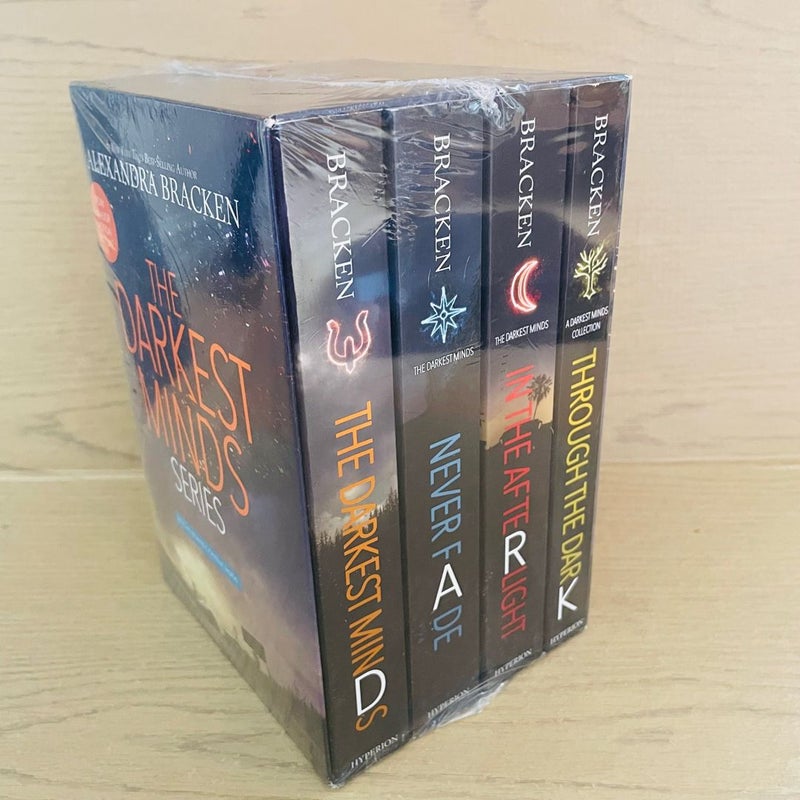 The Darkest Minds Series Boxed Set [4-Book Paperback Boxed Set] (the Darkest Minds)