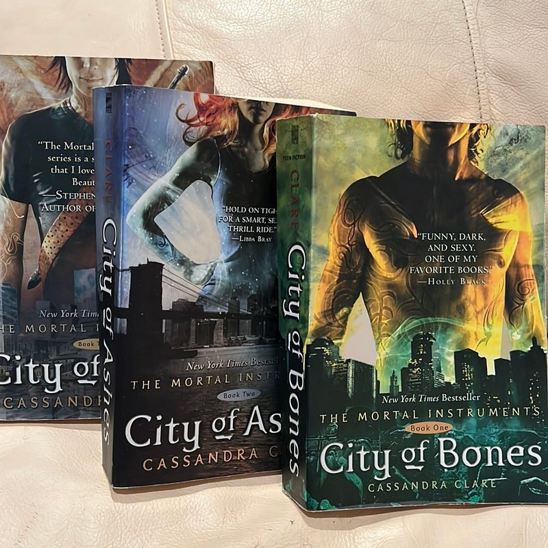 The Mortal Instruments - Books 1-3 ~ 50% off now