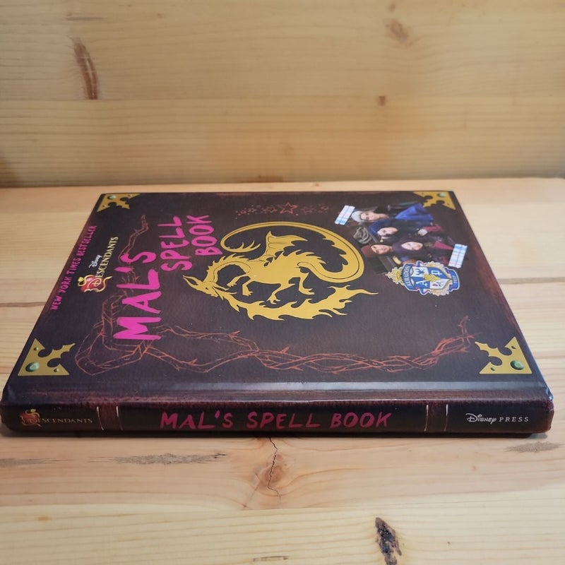 Descendants: Mal's Spell Book