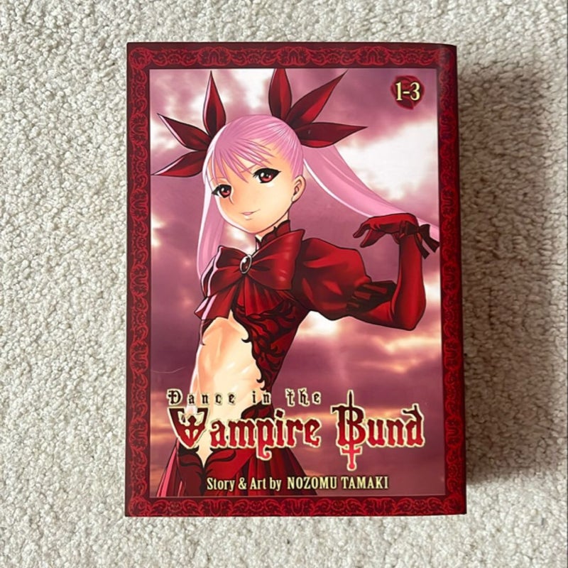 Dance in the Vampire Bund Omnibus 1